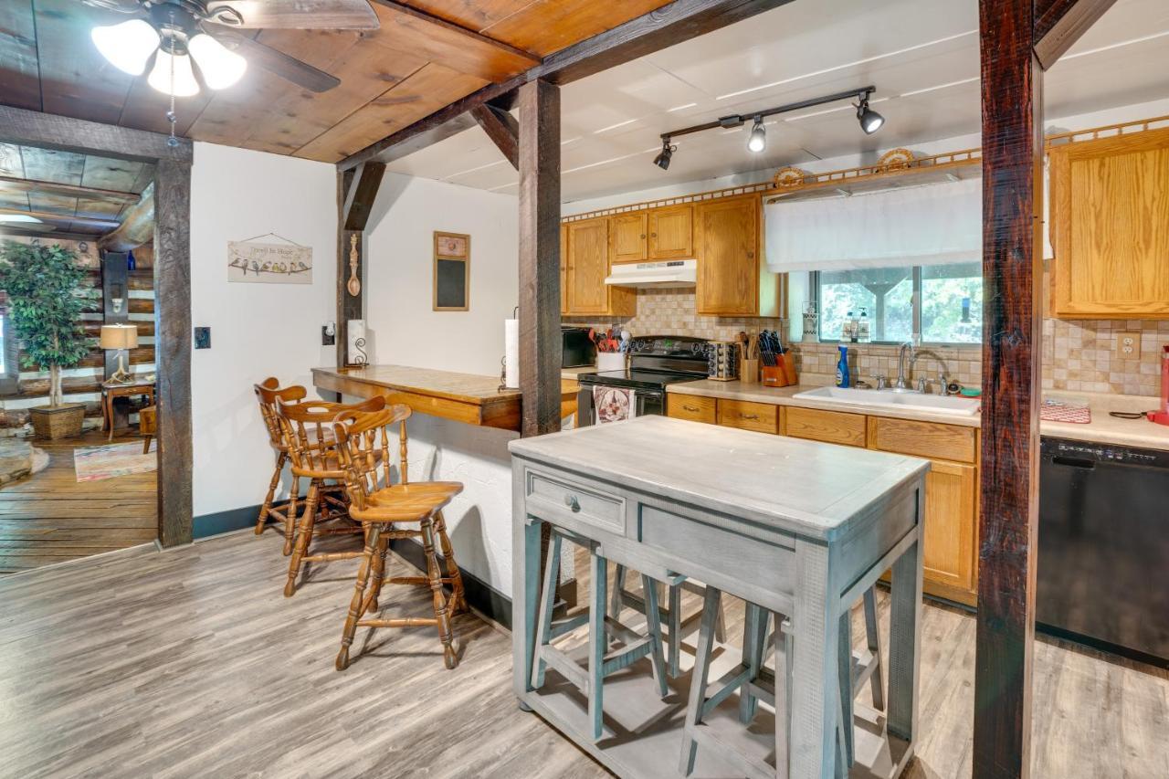 French Lick Getaway With Deck, Grill And Fire Pit! Villa Exteriör bild
