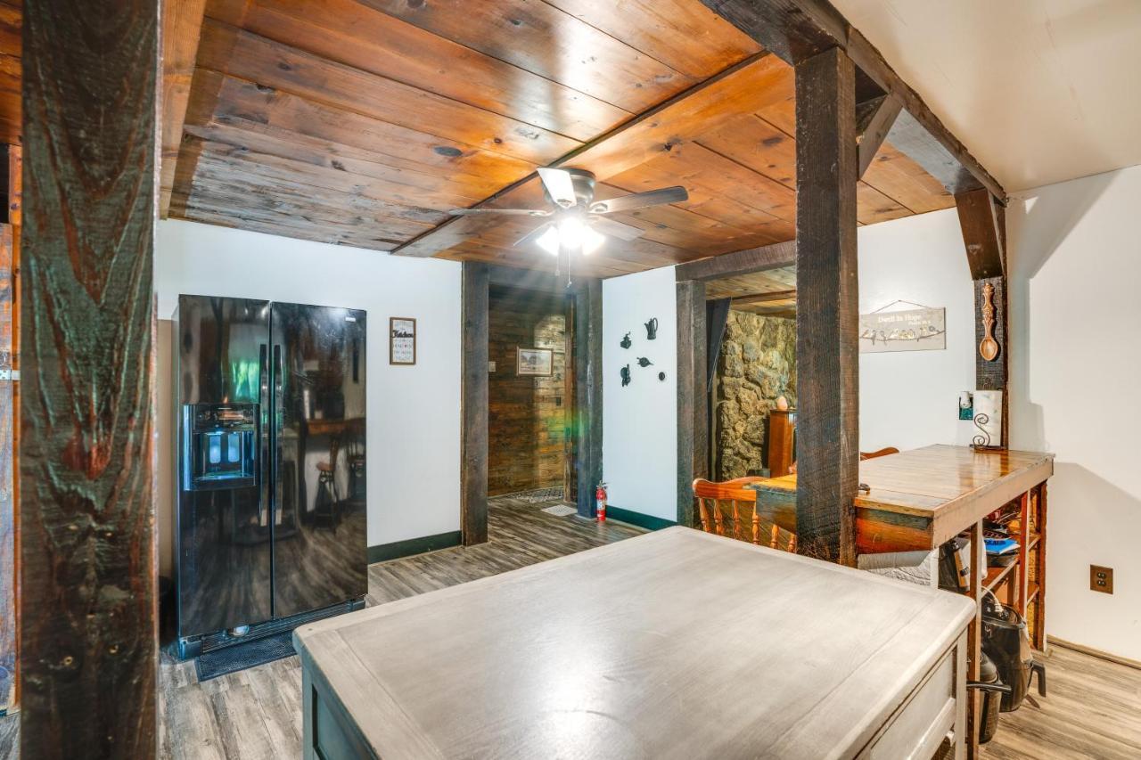 French Lick Getaway With Deck, Grill And Fire Pit! Villa Exteriör bild
