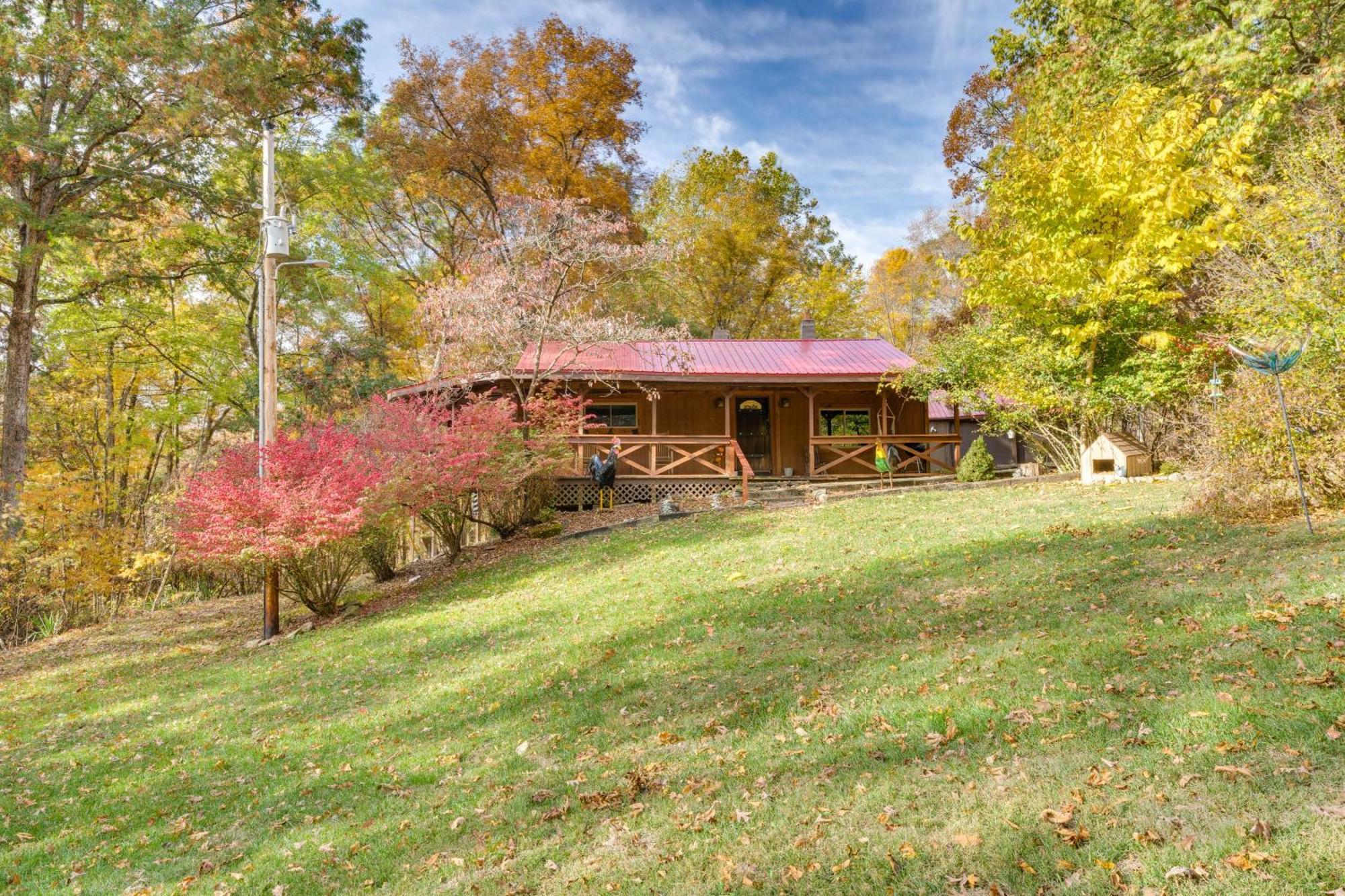 French Lick Getaway With Deck, Grill And Fire Pit! Villa Exteriör bild