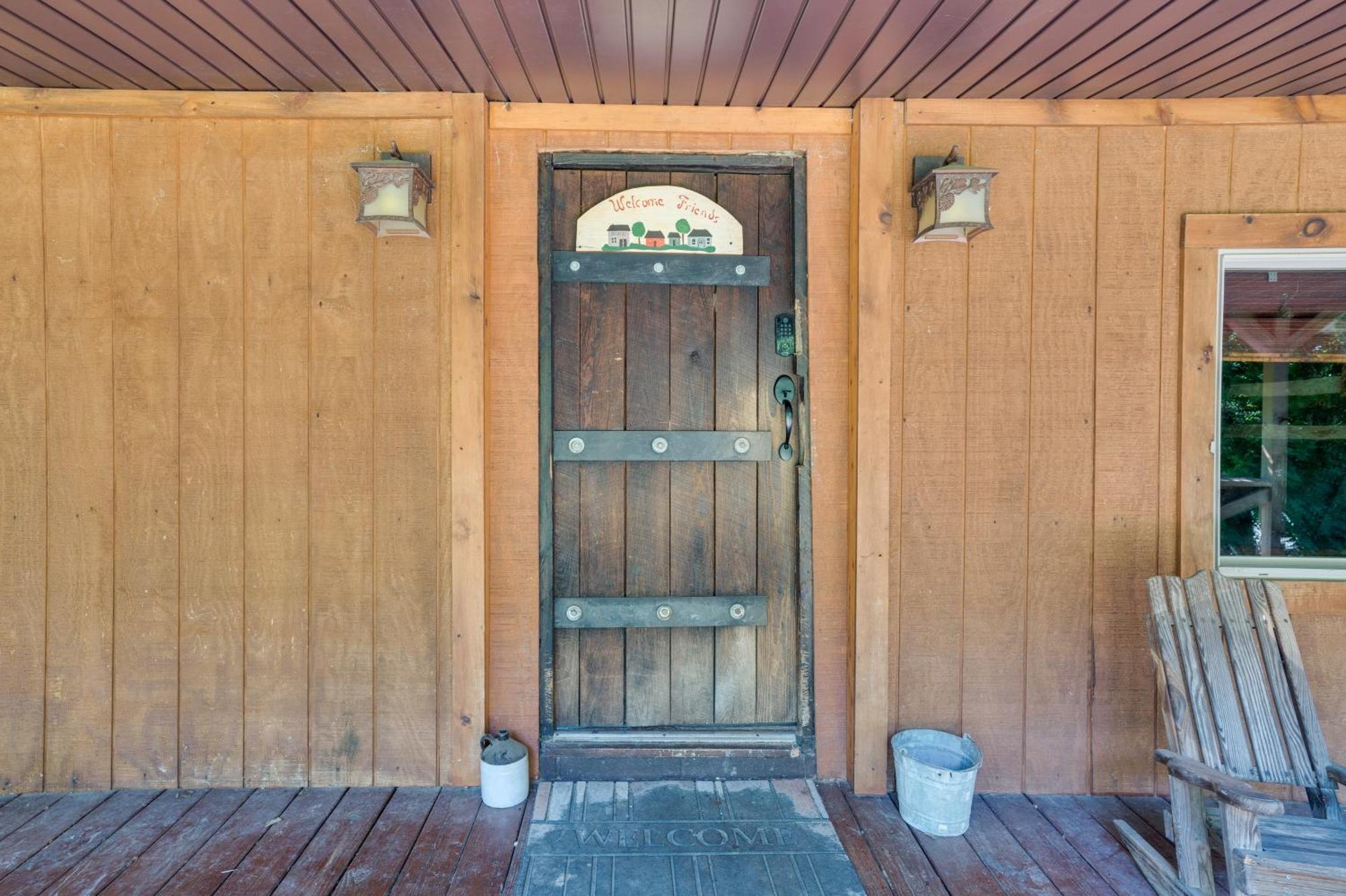 French Lick Getaway With Deck, Grill And Fire Pit! Villa Exteriör bild
