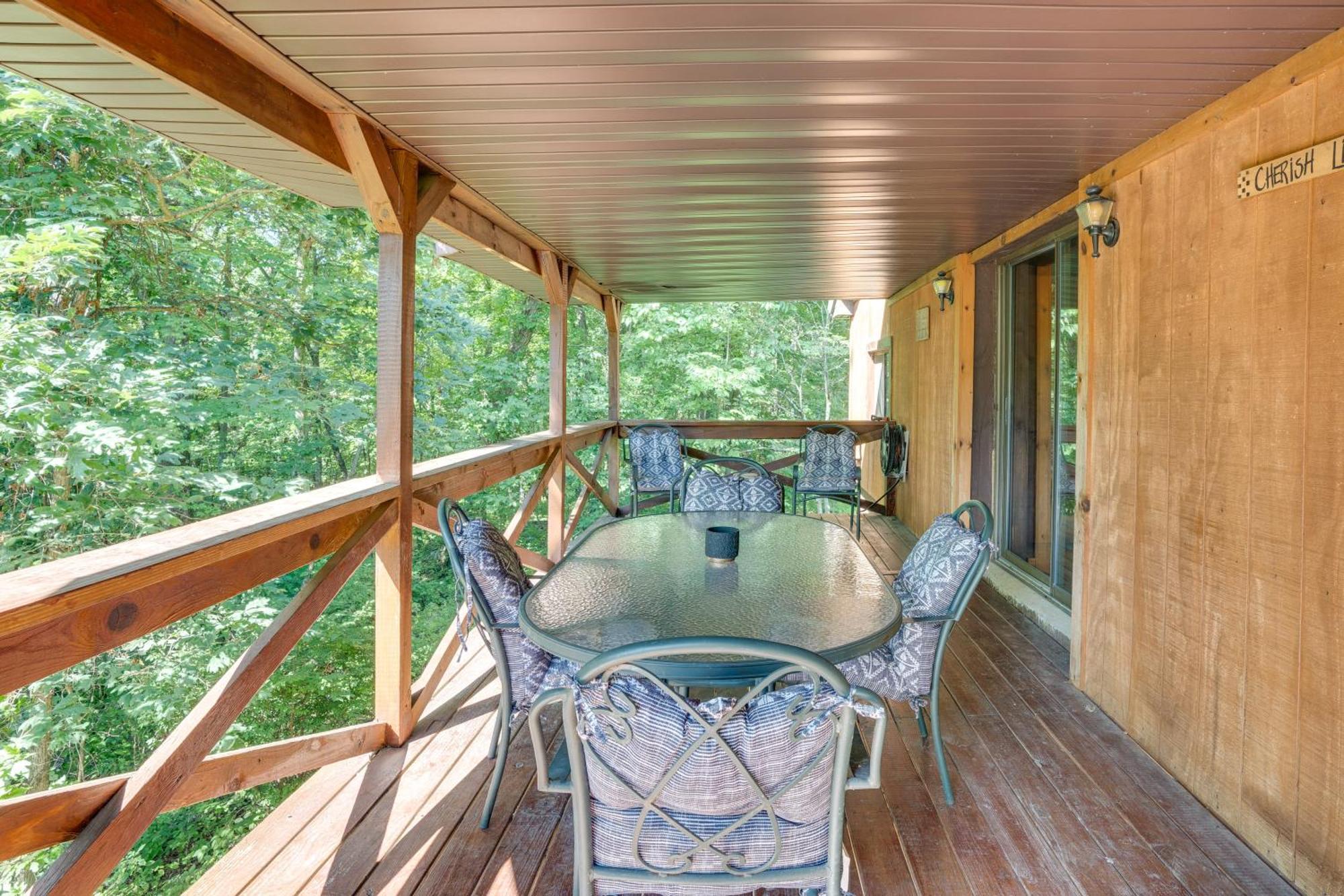 French Lick Getaway With Deck, Grill And Fire Pit! Villa Exteriör bild